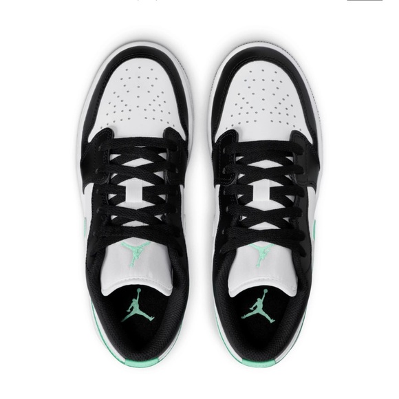 Nike Air Jordan 1 Low in White/Black/Teal… Size 6.5 Big Kids (8 wmn). Worn Once! - Picture 3 of 11